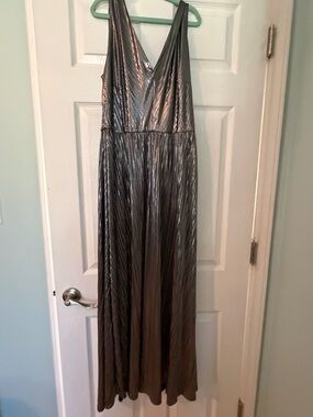 Sleeveless Metallic Silver Maxi Dress with V-Neck